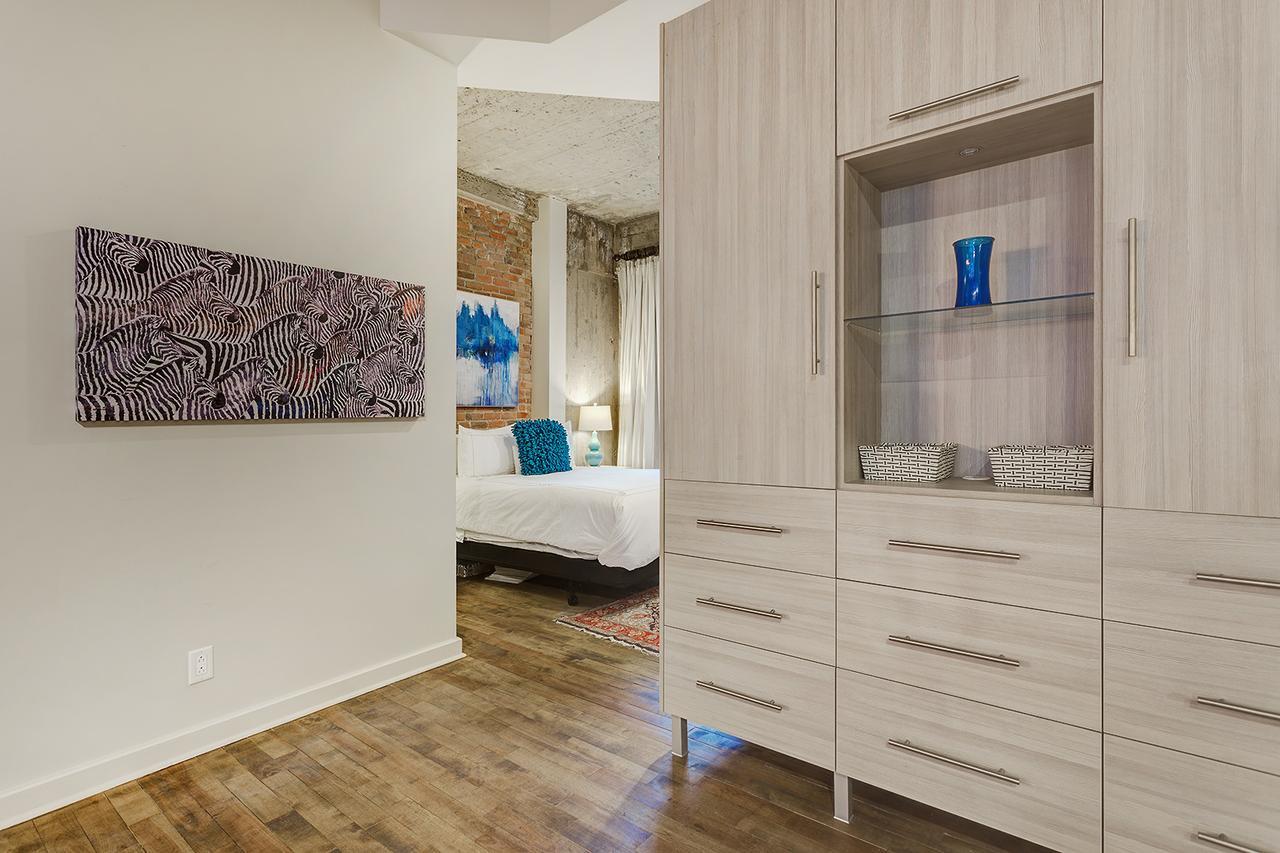 Spacious Loft Next To Square Victoria Apartamento *